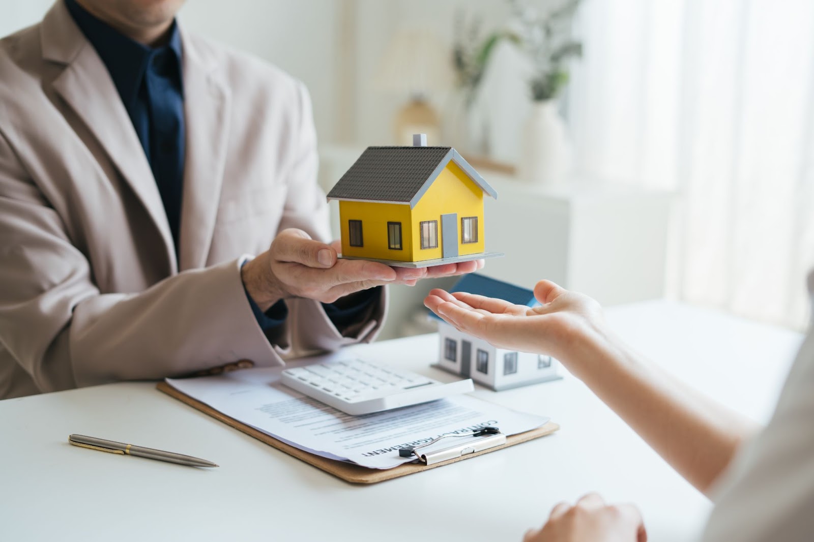 When Your Listing Gets No Offers: Why Some Chattanooga Homes Sell Instantly to Cash Buyers