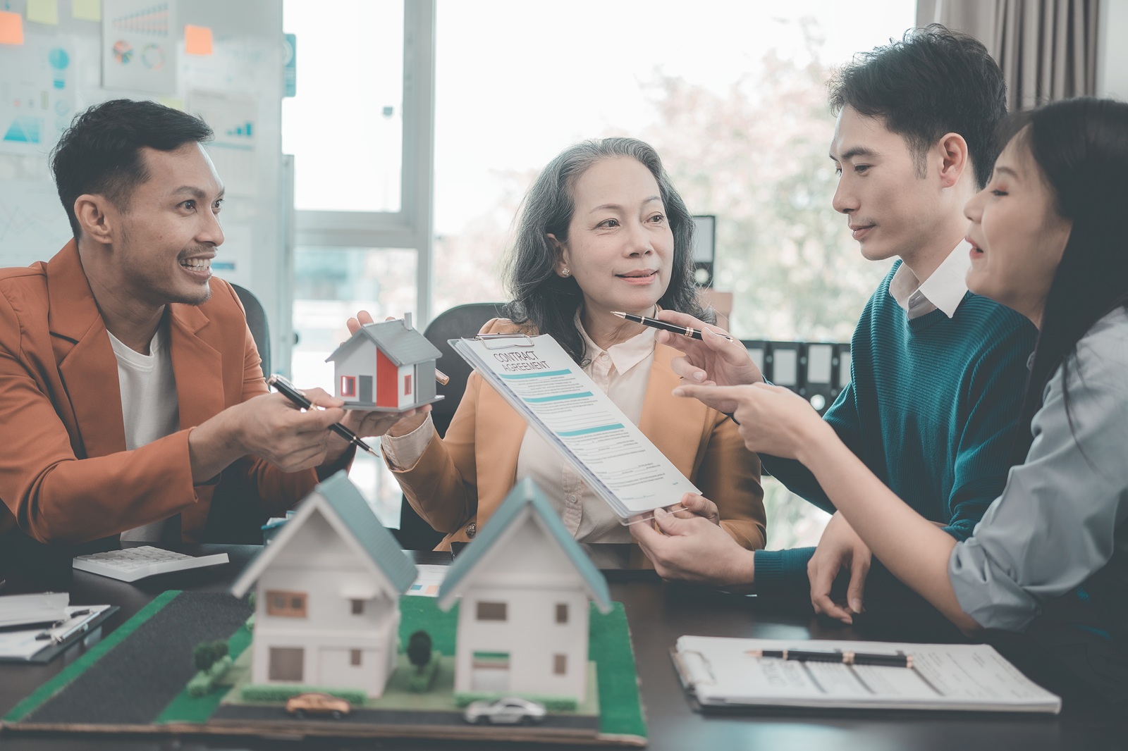 How to Sell a House When Co-Owners Disagree or One Party Refuses to Sign