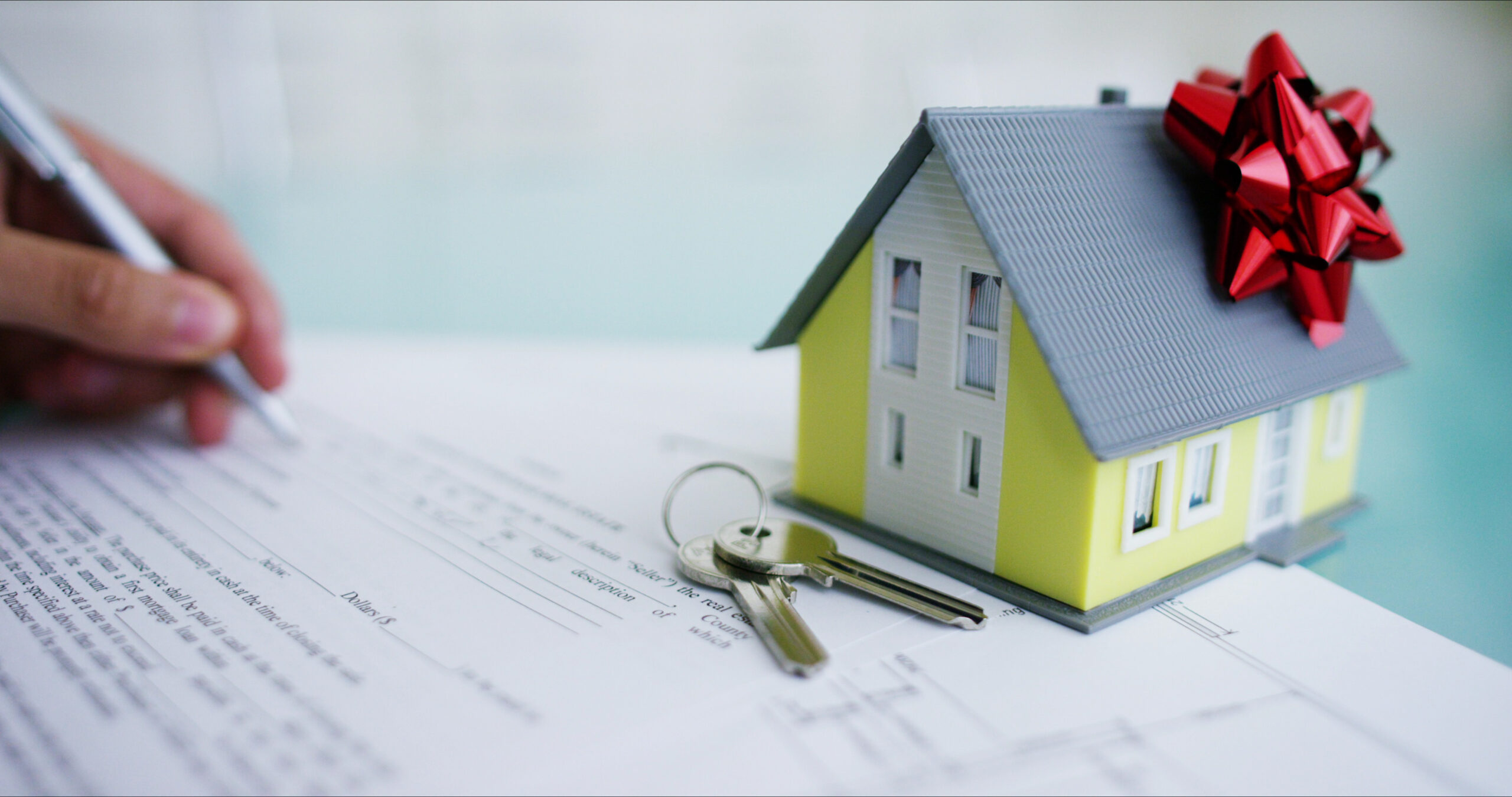 Selling Your House During Bankruptcy: What Chapter 7 and Chapter 13 Filers Should Know